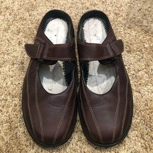 MERRELL 'Topo Clutch' Deep Mahogany Brown Leather Mary Jane Mules Women's Sz. 9